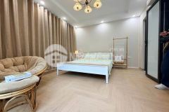 Nhà 4 tầng phân lô ô tô đỗ cửa ở phố lò đúc