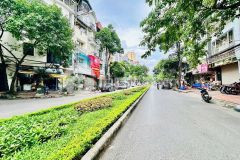 Bán nhà mặt phố đặng thùy trâm 135m2, 5t, mặt tiền 11.4m giá 76 tỷ hiếm cầu giấy