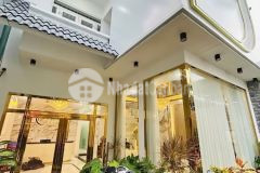 Biệt thự vườn 2 lầu st mặt tiền hẻm xe tải nguyễn thị thập, quận 7