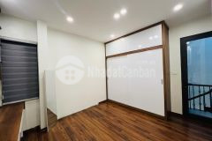 Nhà đẹp ngõ đội cấn giá 15 tỷ, 32m2x5t, ở luôn, kd được, ô tô đỗ