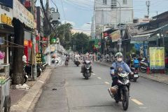 1ty8 nhà 1 lầu 1 trệt ngay vincom lê văn việt