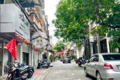 Bán đất mặt phố lê hồng phong, ph nguyễn trãi, tp hd, 61.1m2, mt 4m, nở hậu, trung tâm tp, 3.x tỷ