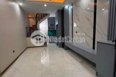 Bán nhà rất gần mặt phố thanh lân hoàng mai, 5 tầng nội thất đẹp, gần đường ô tô.