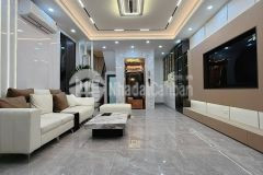Bán gấp nhà 7 tầng mới thang máy gần phố hoàng văn thái ngõ ô tô
