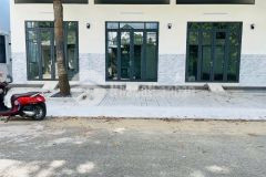 Cho thuê nhà trệt lửng mặt tiền đường kdc hưng phú, gần siêu thị go cần thơ. giá thuê 4tr