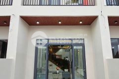 Chủ ngộp cần bán gấp nhà lầu 90m2 mới hoàn thiện giá 1tỷ990 sổ hồng riêng thổ cư