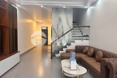 Cho thuê nhà 4 tầng, có thang máy kđt phía tây nam cường, tp hd, 64m2, mt 4m, 4 ngủ