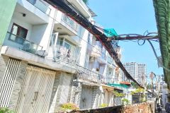 Chính chủ bán gấp nhà 1 lầu 2pn lô nhì ngay chợ lý phục man, quận 7