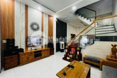 Lê văn quới nhỉnh 5t bệnh viện bình tân hẻm thông 1 trục ngang lớn 4m1 4pn sân thượng