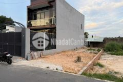 Cân ban thanh ly lô đât 100m2 gân chơ đâu môi binh điên binh chanh gia 955tr