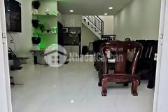 Nhỉnh 3 t.ỷ 2 tầng 4 9m hẻm oto nguyễn sơn tân phú