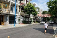 Bán 3 lô đất mặt phố quang trung, tp hải dương, 72.5m2 x 3 lô, mặt tiền 4.86m x 3 lô, giá chỉ hơn 5