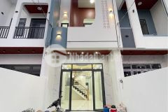 Bán nhà 1 lầu ngay cây xăng 26 giá chỉ 2 tỷ 1 còn thương lượng
