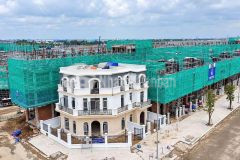 Bán nhà phố vinhome hóc môn, dt 145m2, 1 trệt 3 lầu, đường 30m, giá 5,3 tỷ, ck 11.
