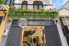 Ban nha 1 trêt 1 lâu 5x20m gân bên xe quân 8 binh chanh gia 1 ty 150tr