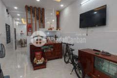 Đối diện việt nam quốc tự, khu vip đường 3 tháng 2, nhà đẹp chưa đến 9 ty