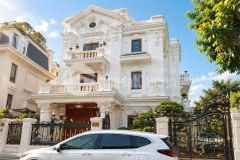 Chị phương cần tiền bán gấp biệt thự kđt pháp vân gần kđt linh đàm 350m2 chỉ 4x tỷ. 0989626116