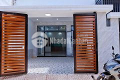 Cần thanh lý nhà 1 trệt 1 lầu siêu đẹp kdc mặt tiền ql50