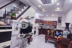 Ngay hoàng hoa thám bình thạnh,gần chợ cây quéo dt 4.2m x 11m 2 tầng hoàn công đủ nhỉnh 5.xtỷ