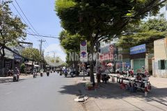 Bình tân, sat măt tiên, khu tên lưa, ôtô đô cưa,104m2, nơ hâu,ngang gân 6m,nhinh 5ty