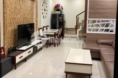 Nhà lô nhì đường số kế hồ bơi vân đồn q4 ngang 4 m dtsd 150 m² 4 tầng 4 pn 7,5 t