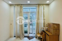 Hoà hưng quận 10 4 tầng btct 4 pn giá chỉ 6 tỷ hơn.