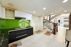 3 tầng, 50m2, 2 mặt hẻm thoáng phan đình phùng, giáp quận 1, vào ở ngay, 7.9 tỷ