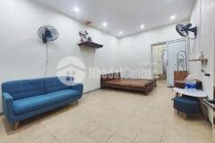 Cho thuê căn hộ tập thể tầng 2 phố kim mã thượng, ba đình, ô tô đỗ 5tr